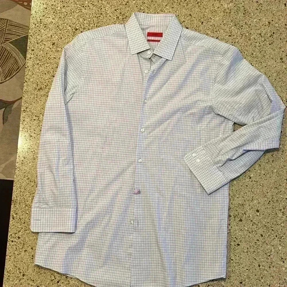 Hugo Boss Sharp Fit dress shirt. Size is 16 1/2, 32/33